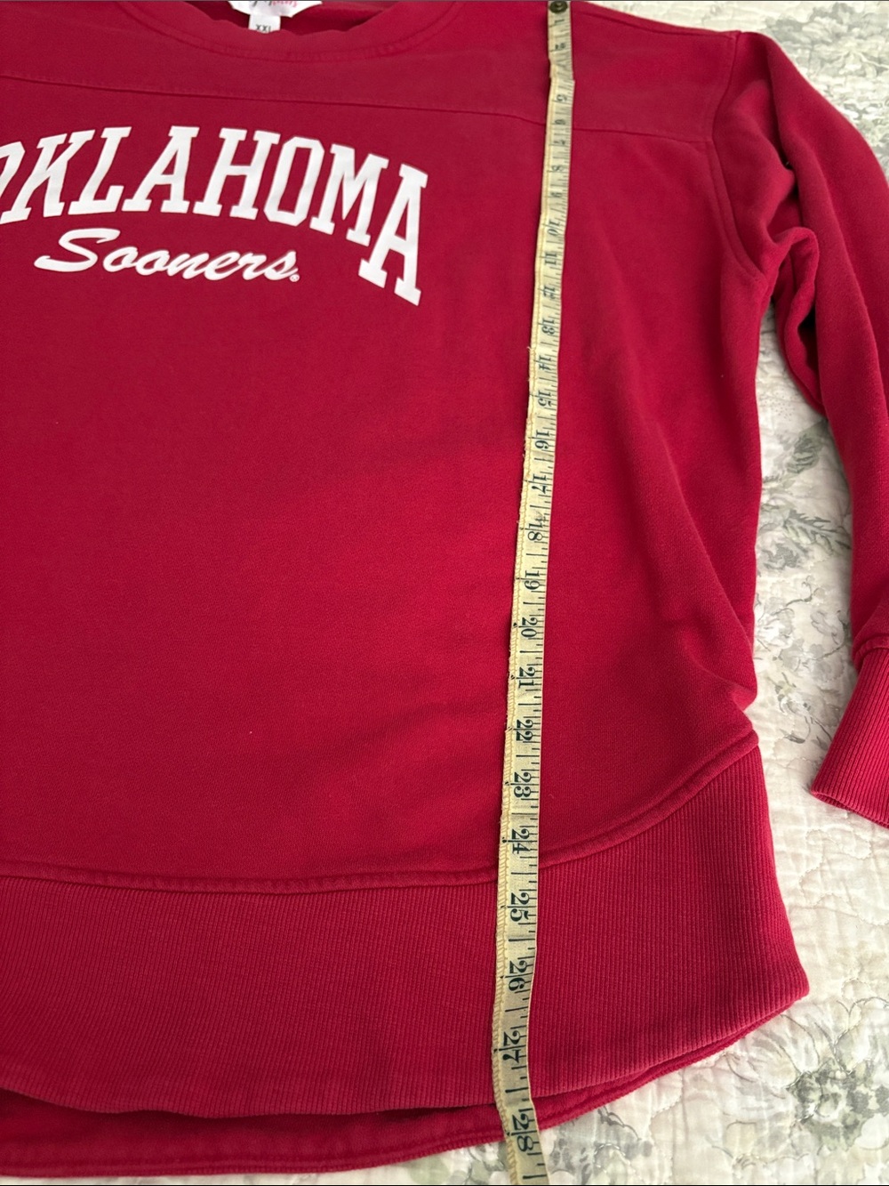 University of Oklahoma Sooners Red Crewneck Sweatshirt - Picture 3 of 10